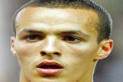 قــاديــر‮ ‬يعـود إلى المـلاعب ويشارك ‮ ‬في‮ ‬أولى مبارياته مع احتياطيي‮ ‬فالنسيان‮ ‬