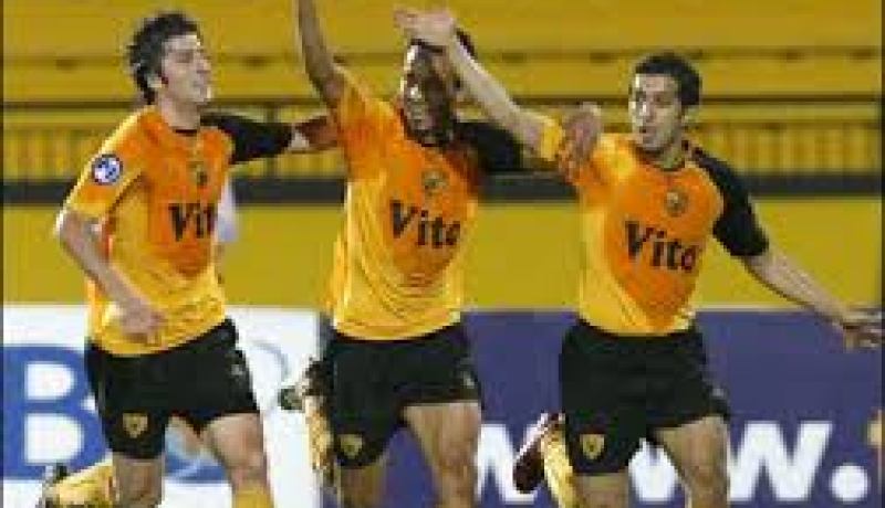 القادسية الكويتي يحرز كأس السوبر