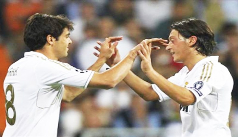 كاكا: اللعب بجانب أوزيل من دواعي السرور