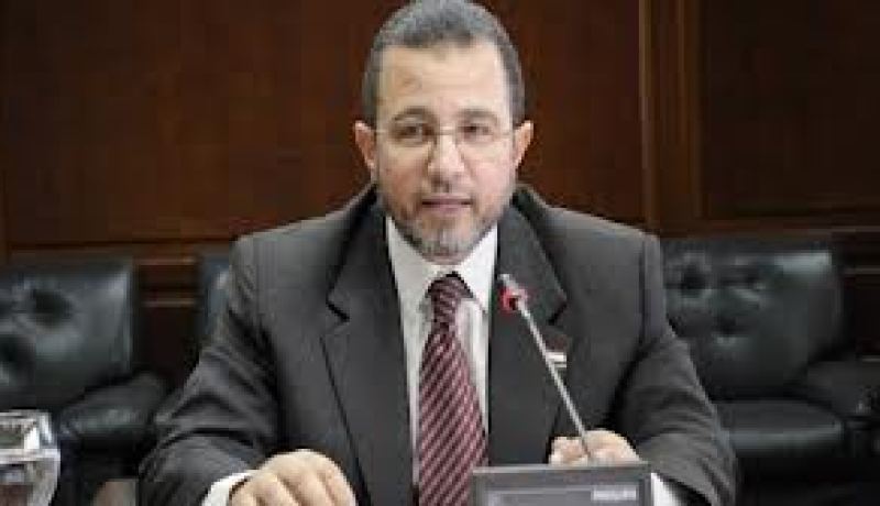 قنديل يقبل إستقالة رئيس أكبر بنك حكومي في مصر