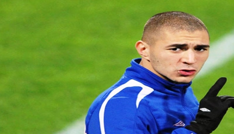 بن زيمة‮: ‬عندما أتألّق وأسجّل‮ ‬يسمونني‮ ‬فرنسيا وعندما أفشل في‮ ‬ذلك‮ ‬يقولون عربيا