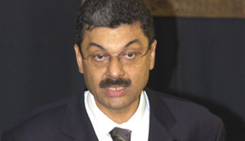 رئيس ديوان المالية ينتحل شخصية وزيرها
