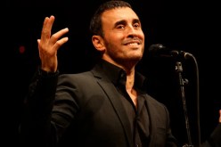 كاظم الساهر يكشف سر ارتدائه اللون الأسود باستمرار