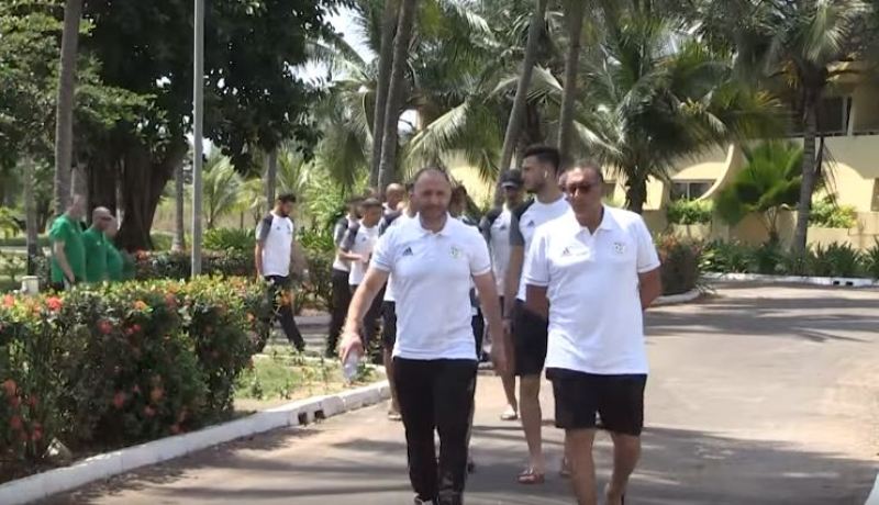 بالفيديو.. بلماضي يقود أشباله في جولة داخل فندق “ساراكاوا”