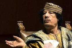 القذافي‮ ‬يتهم سويسرا بدعم الإرهاب ويقترح تفكيكها وتقسيمها على جيرانها‮!‬