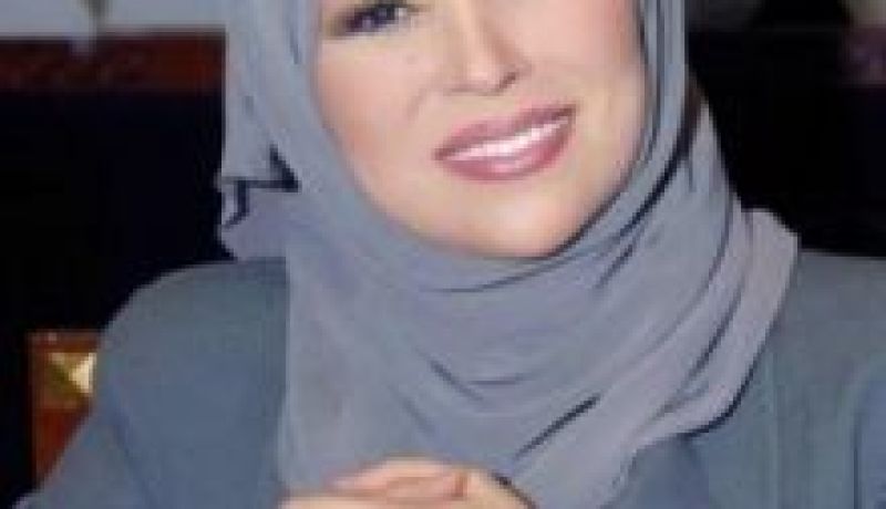 خديجة بن ڤنة بالألوان الوطنية