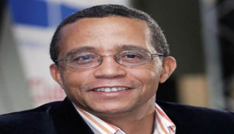 الأكاديمية الفرنسية تكرم الروائي يسمينة خضرة
