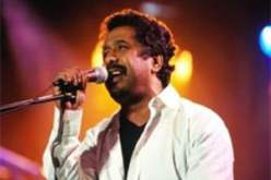 لا أحد يمنعني من رفع علم الصحراء الغربية، والإعلام المغربي ضخم ما حدث في إسبانيا