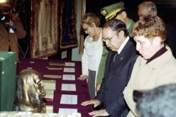 بوتفليقة لن يشارك خليدة تومي حفل سنة الثقافة