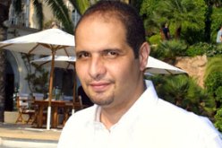 لندن تستمع للخلفية حول تهم القضاء الجزائري وتبقي عليه في السجن