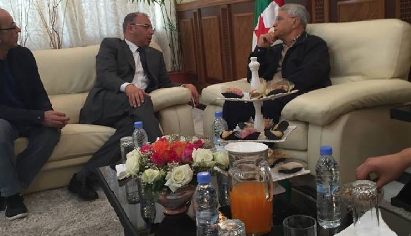 وزير الطاقة السابق شكيب خليل يعود إلى الجزائر