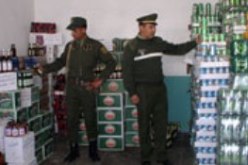 حجز 4 آلاف قارورة خمر داخل منزل في الوادي وضبط كوكايين في وهران