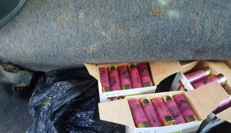 بالصور.. حجز 75 خرطوشة صيد بحوزة تونسي بأم الطبول