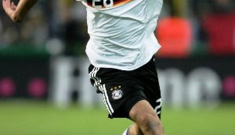 الألماني سامي خضيرة ينفي التوصل إلى اتفاق للانضمام إلى ريال مدريد