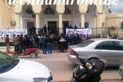 طالبو السكن يتظاهرون أمام مقر دائرة خميس مليانة في عين الدفلى