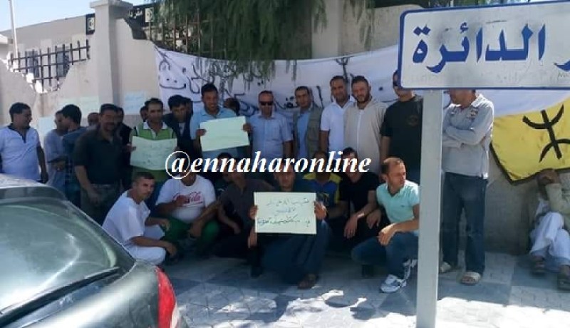مستفيدون من الامتياز الفلاحي يحاصرون مقر دائرة أولاد رشاش في خنشلة