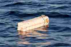 العثور على طردين يحويان أكثر من 55 كلغ من “الزطلة” بعرض البحر بوهران