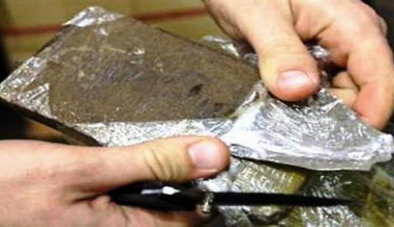 حجز مخدرات وسلاح محظور أثناء مداهمة شجار بتلمسان