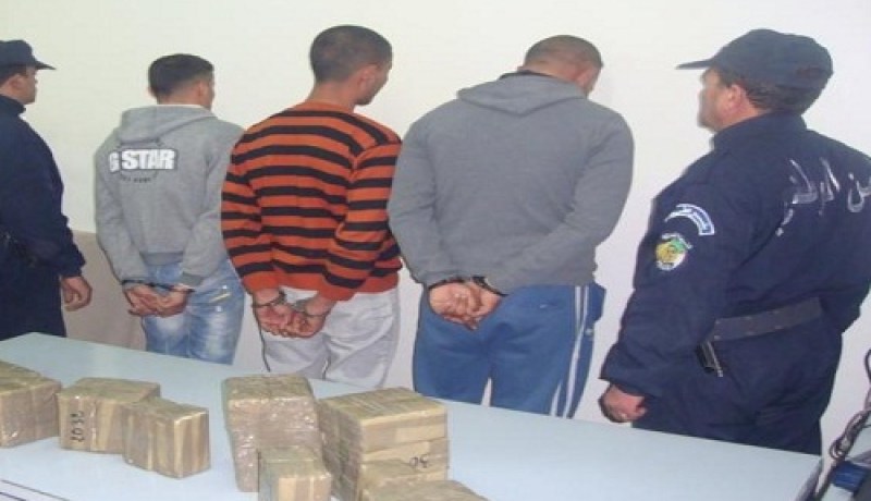 القبض على عصابة تتاجر بالمخدرات وحجز أكثر من 1 كلغ من هذه المادة بالمسيلة