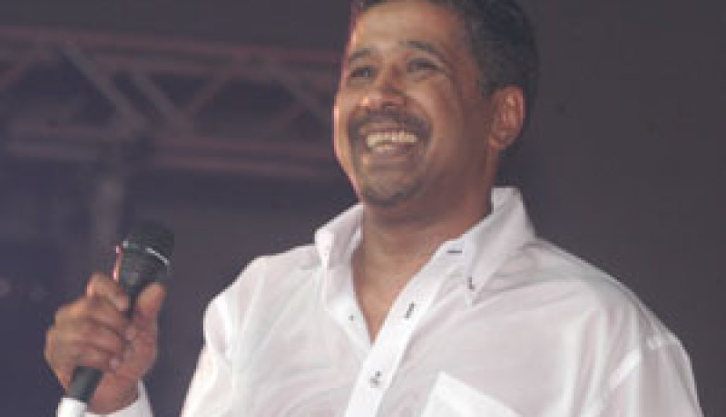 الشاب خالد يحكي قصة الحملة الصحفية الشرسة التي يتعرض لها