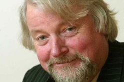 صاحب الرسوم الكاريكاتورية يدعو سياسيا هولنديا لنشر فيلمه المسيء