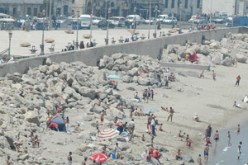 الاهمال يطال شاطئ الكيتاني