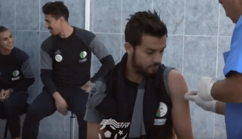 بالفيديو.. لاعبو الخضر يتلقون التلقيح ضد الزكام