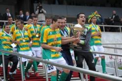 الكناري يتوج بالكأس والحراش تخرج مرفوعة الرأس