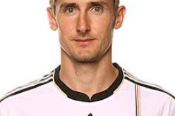 مونديال 2010: كلوزه من أنقاض مقاعد الاحتياط إلى عتبة التاريخ