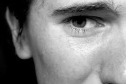 بمســــــــــاعدة شقيقتي والـــــدتــــي جعلتني “طرطورا”