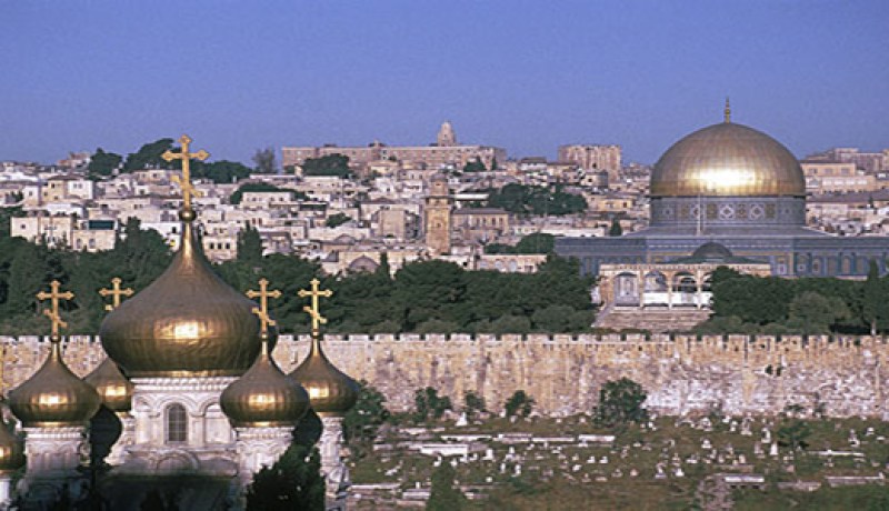 إصابة العشرات بحالات اختناق خلال مسيرات بالضفة الغربية ضد الجدار العنصري