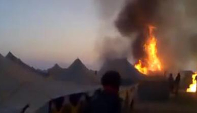رجال قبليون يحرقون ديوانية مرشح يتهمونه بالإساءة لقبيلتهم في الكويت 