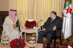 الرئيس بوتفليقة يستقبل السفير الجديد لدولة الكويت