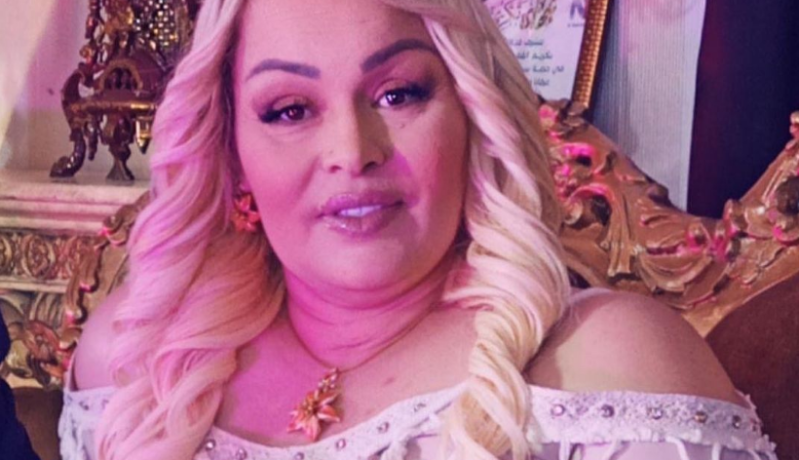 الشابة خيرة تخضع لعملية جراحية دقيقة وتطلب الدعاء من جمهورها