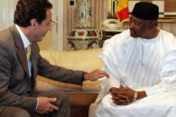 ساركوزي يحرّض إسبانيا وإيطاليا على دفع الفدية للجماعة السلفية