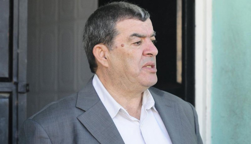 5000 دج فقط في رصيد الشبيبة وحناشي ممنوع من استخدام “الشيكات”