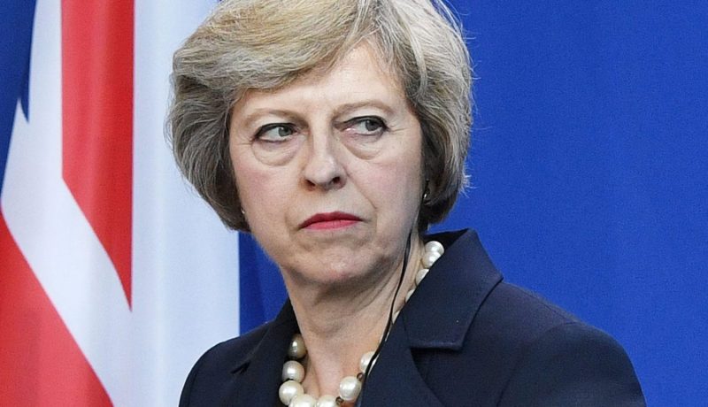 مساع للإطاحة برئيسة الوزراء البريطانية