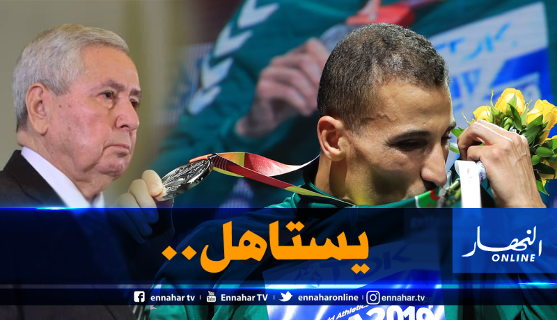 بن صالح يُتوج مخلوفي بوسام الإستحقاق