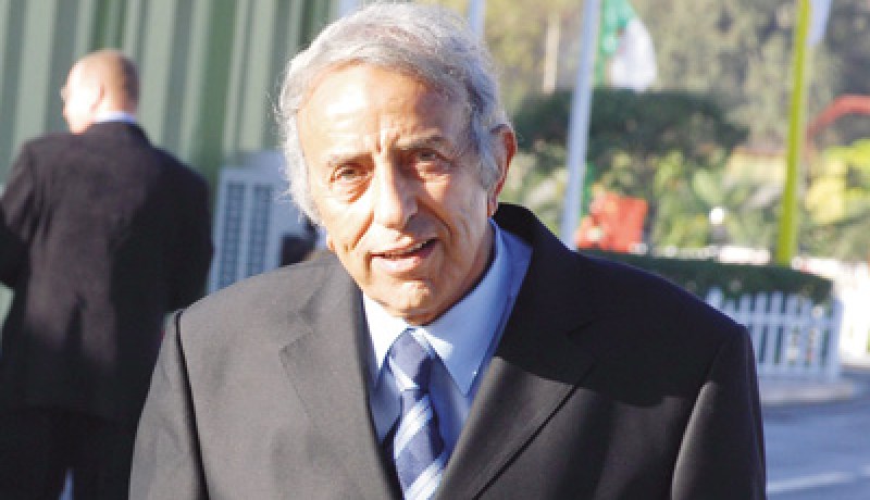 من يبني مستودعا للحماية ؟