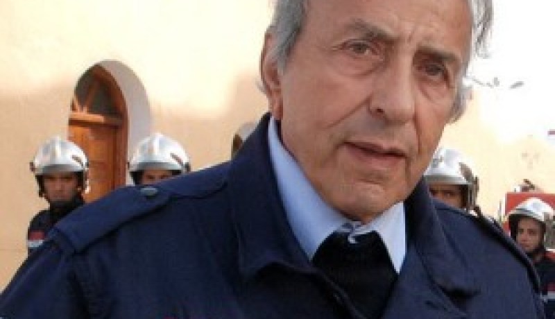 ..''يمسح الموس'' في الحماية!