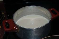 جودة نوعيته وتوارث إنتاجه أبا عن جد وراء شهرته الكبيرة…حلاوة رمضان عند المواطن البليدي تكون مع لبن عائلة شلحة