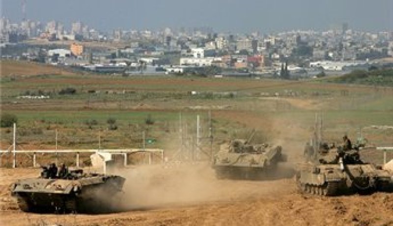 قوات الإحتلال الإسرائيلي تقصف منازل الفلسطينيين وأراضيهم الزراعية في جنوب قطاع غزة