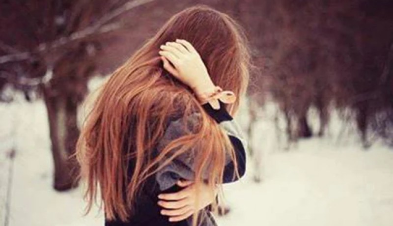 إلى متى أمثل السعادة وأنا مقهورة وتعيسة