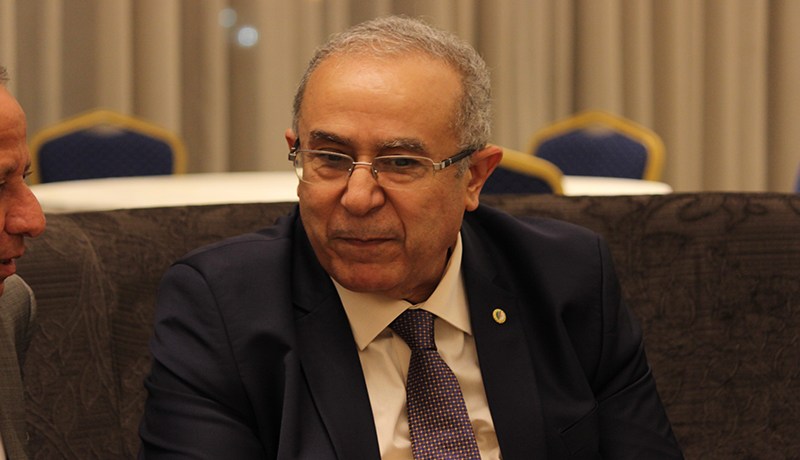 لعمامرة ينتفض في وجه الأمريكان