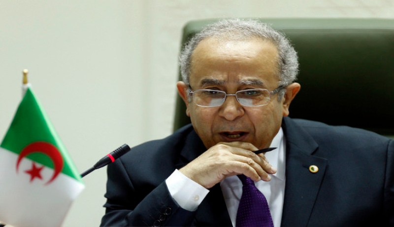 القنصل العام بجدة ينقذ حاجا من البهدلة