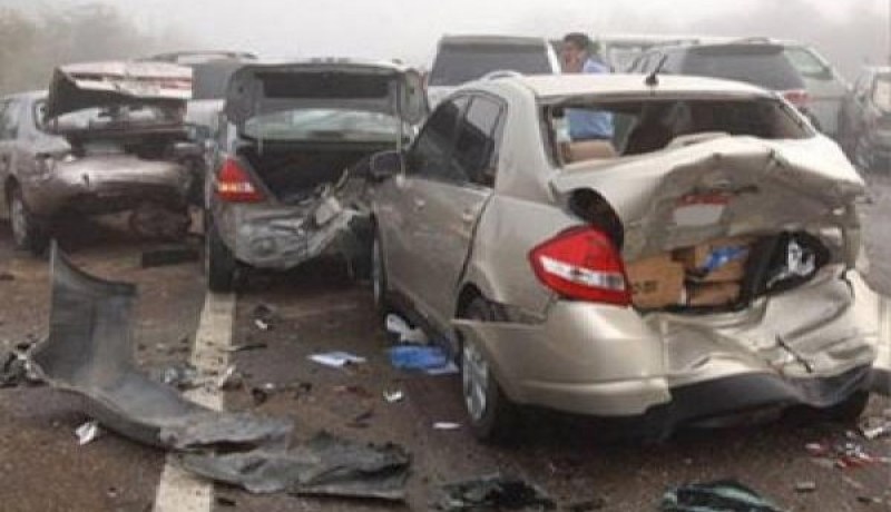 تيارت : 4 قتلى و 08 جرحى في إصطدام تسلسلي لـ 3 سيارات بشاحنة صغيرة