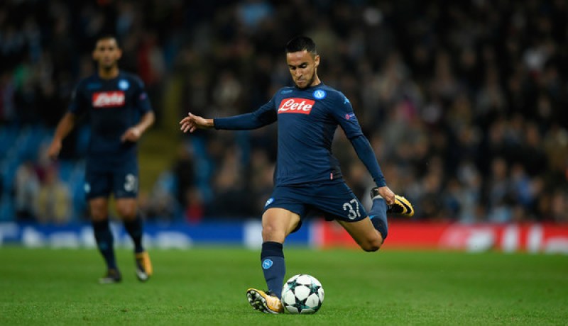 ساري يمنح الفرصة لـ “أوناس”