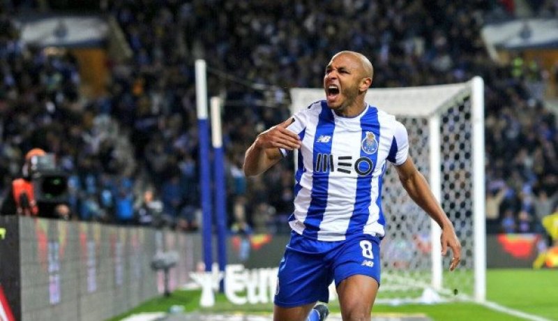 براهيمي يقود بورتو للفوز على فييرينسي