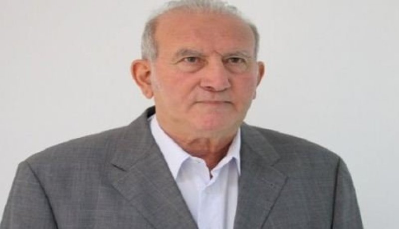 تيكانوين يرمي المنشفة