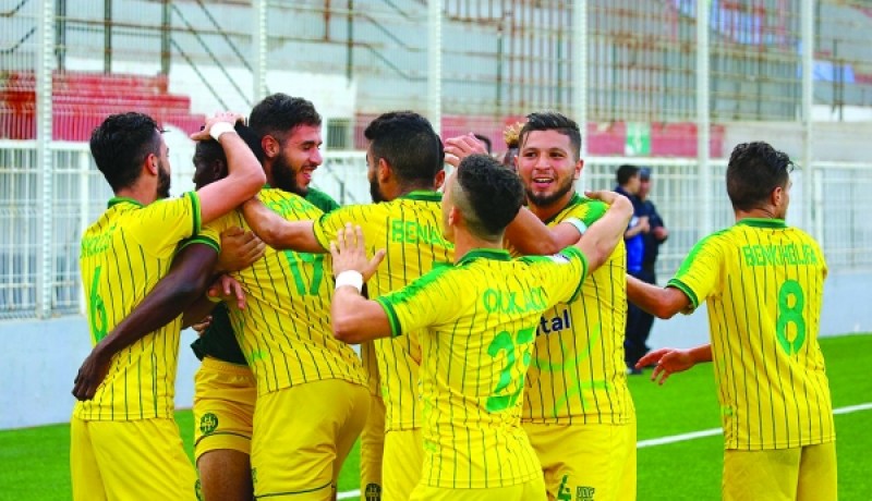 الشبيبة تهزم تاجنانت وتواصل الصدارة